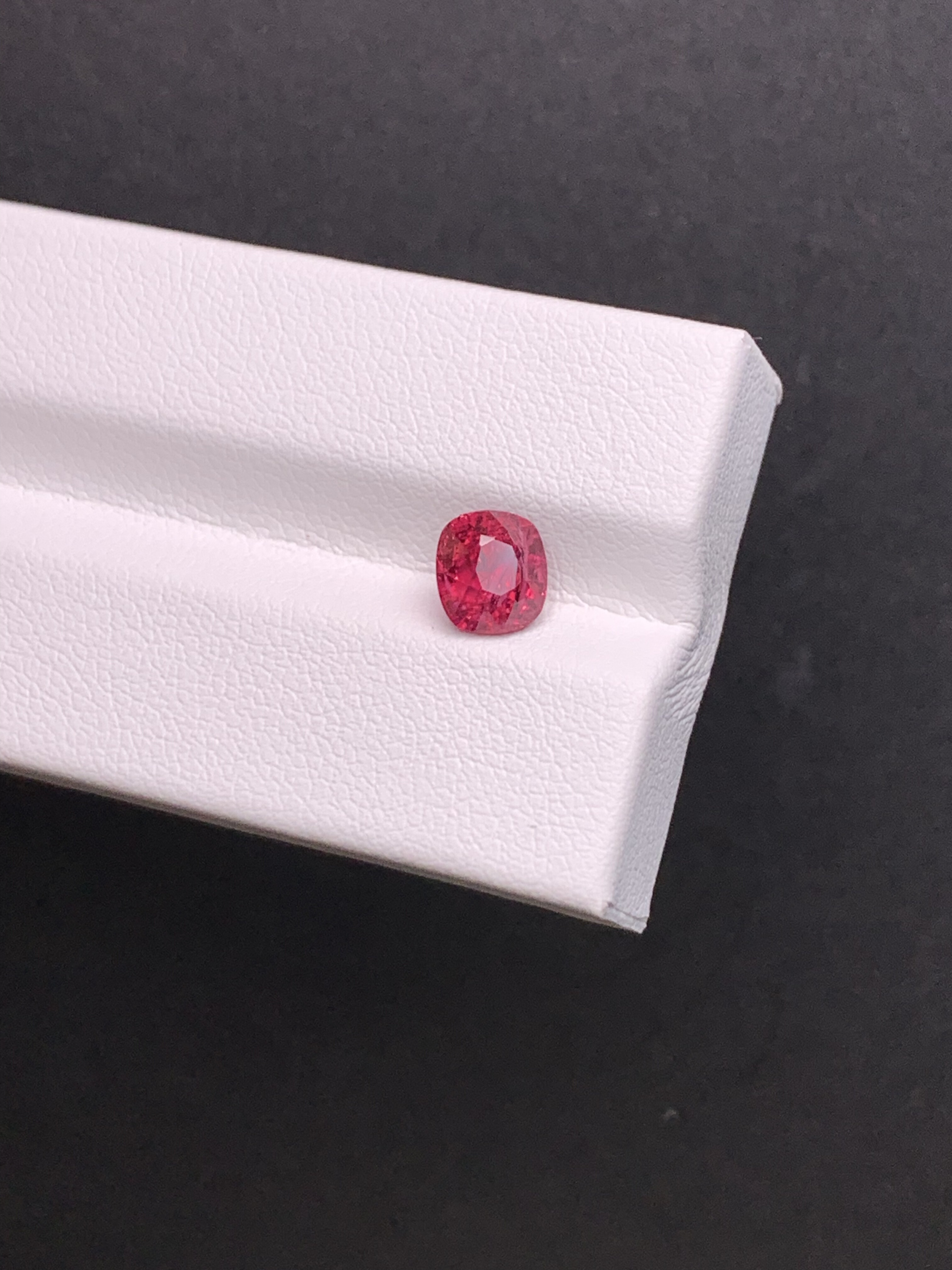 1.39克拉 缅甸天然无烧尖晶石 绝地武士 （1120）