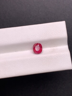 1.77克拉 缅甸天然无烧尖晶石 正红绝地武士 （1018）