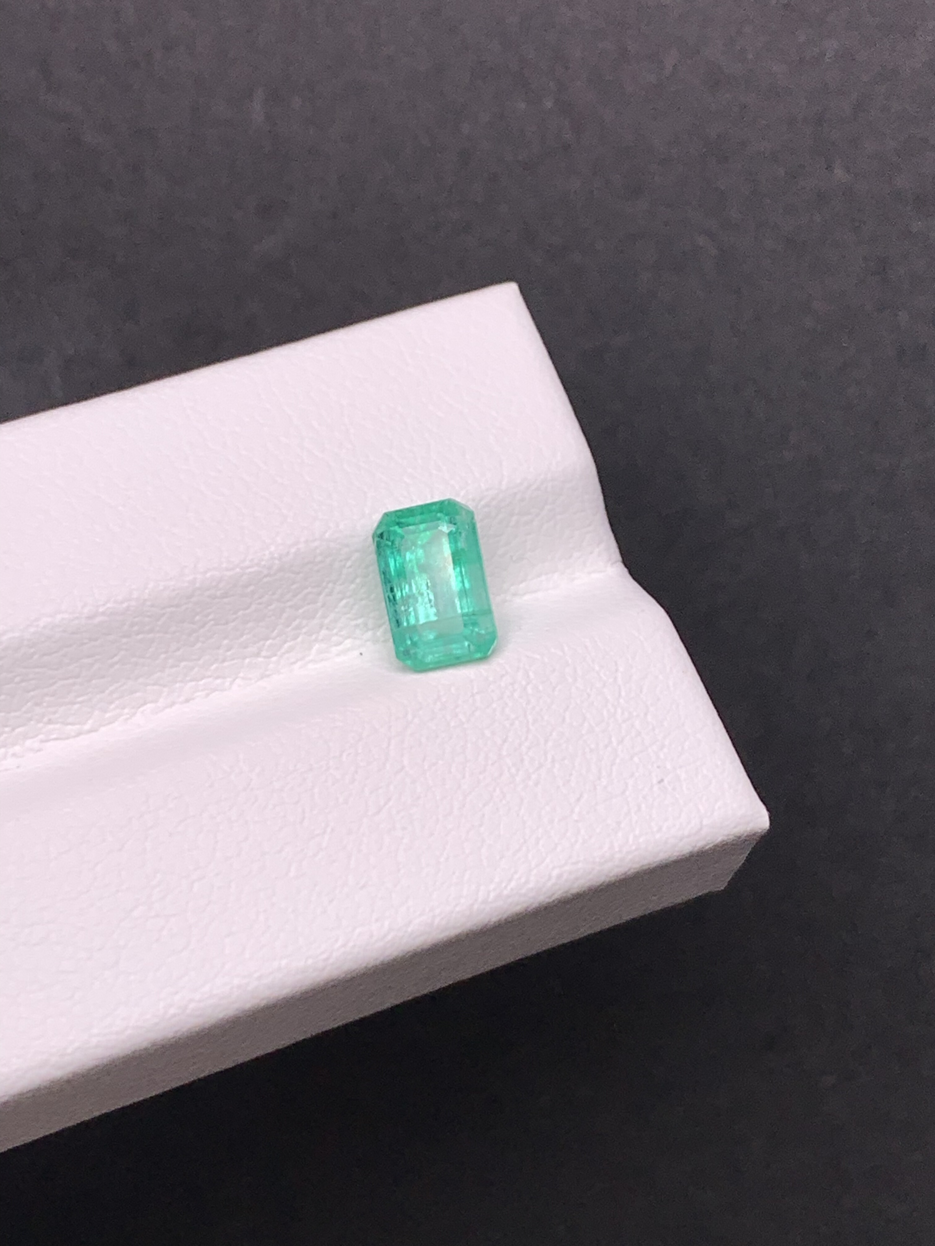 1.07克拉赞比亚微油祖母绿 （1116）