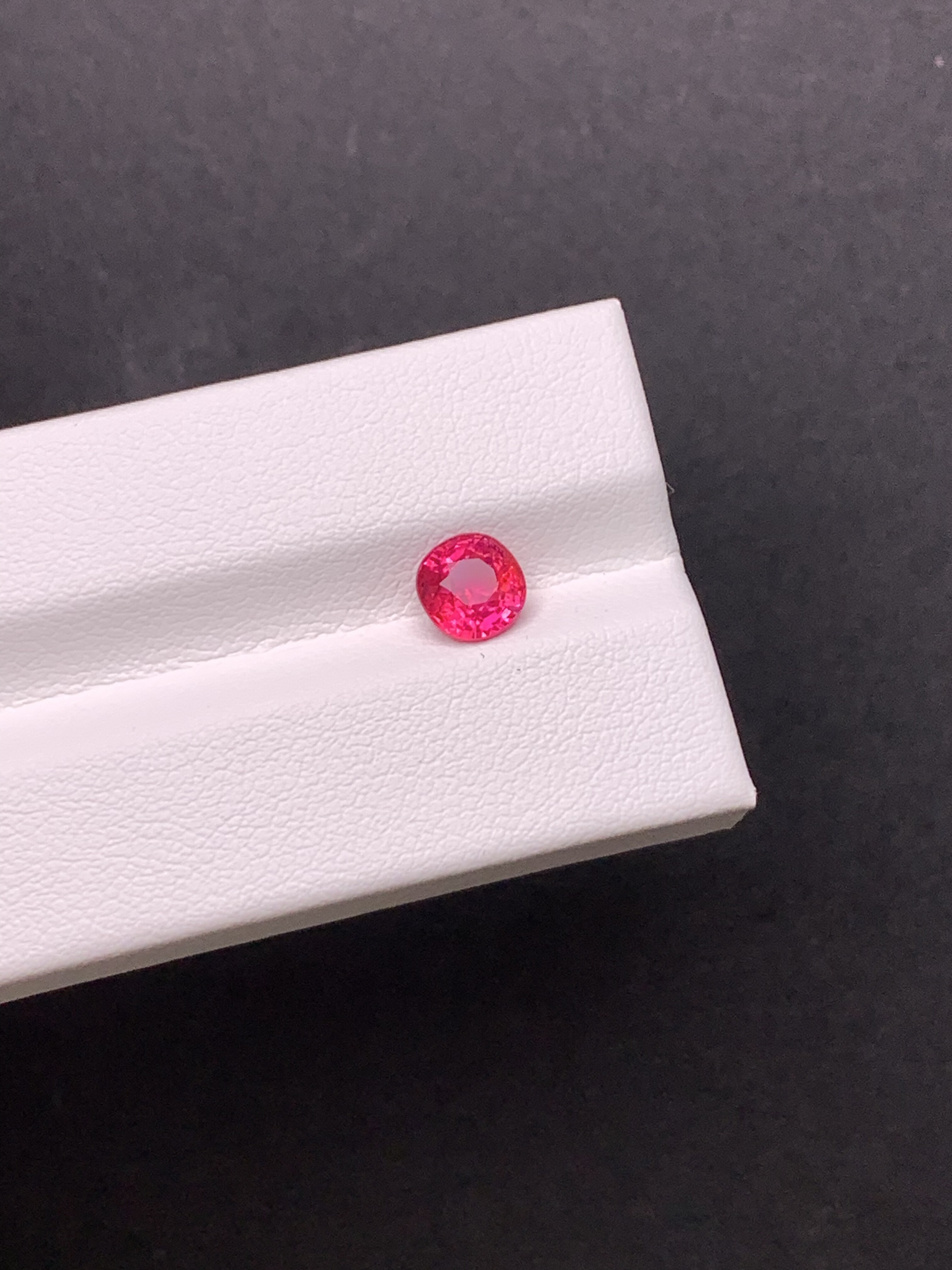 1.07克拉缅甸天然无烧尖晶石纳米亚绝地武士（1112）