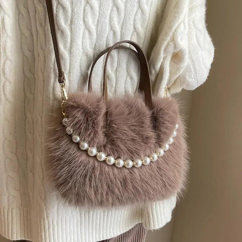 秋冬新款珍珠毛绒包斜挎包韩版时尚百搭手提包甜美可爱毛茸茸包女