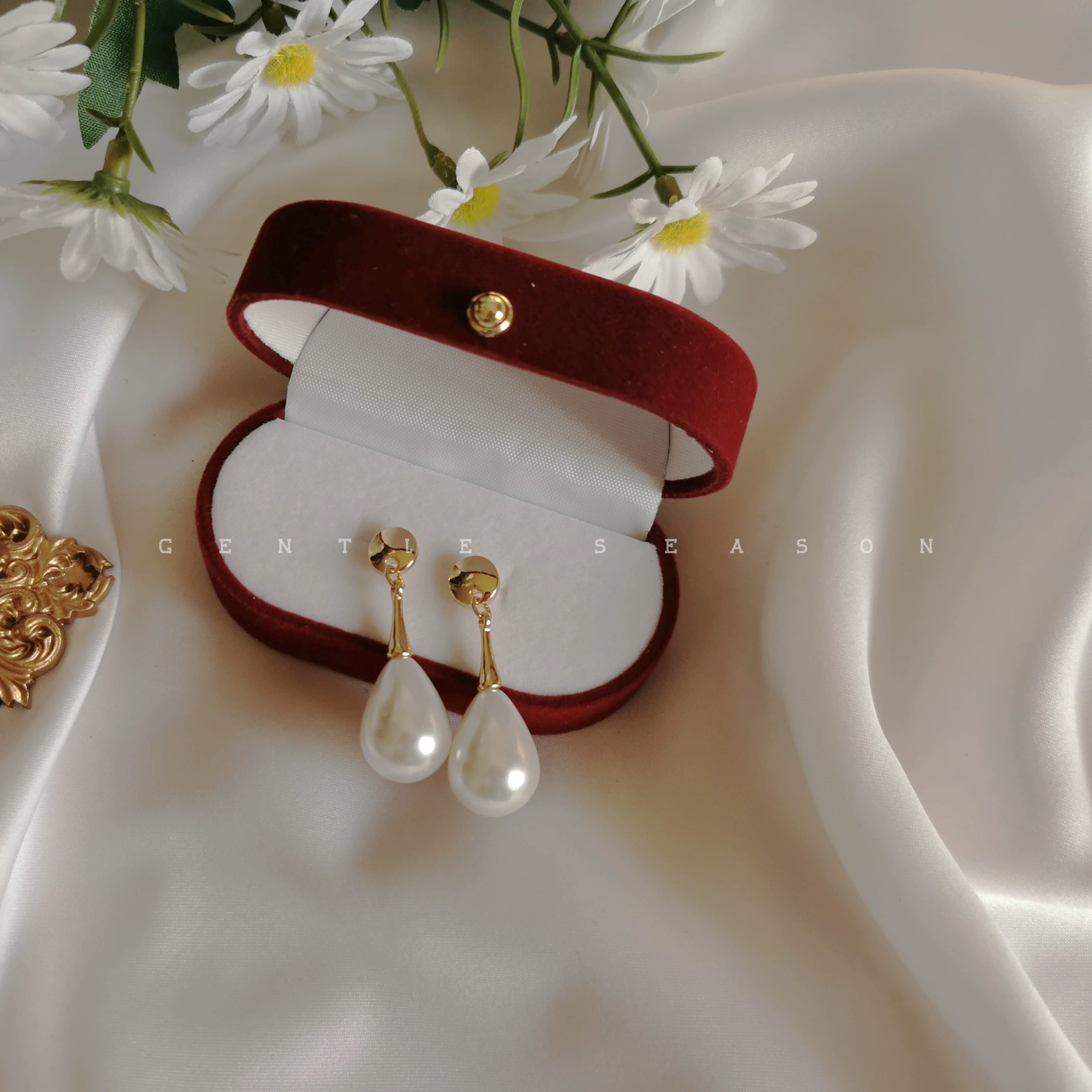 Retro earrings from pearl drop-shaped, 90 years, silver 925 sample