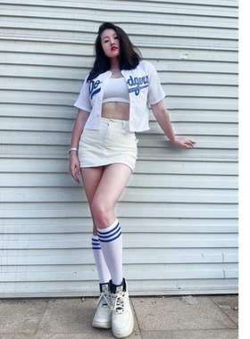 白色洛杉矶道奇纯欲辣妹小众MISAMO同款露脐夏日外搭短女款棒球服