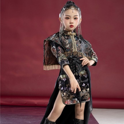 国潮中大女童旗袍拖尾中国风模特走秀T台时尚黑色中式礼服演出服