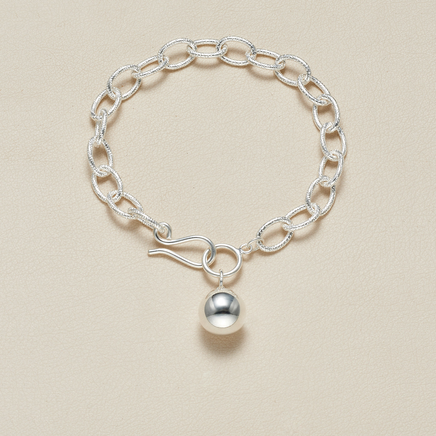 AHCHOO 静奢风通勤极简S925纯银麻花环形链条手环空心吊坠手链女