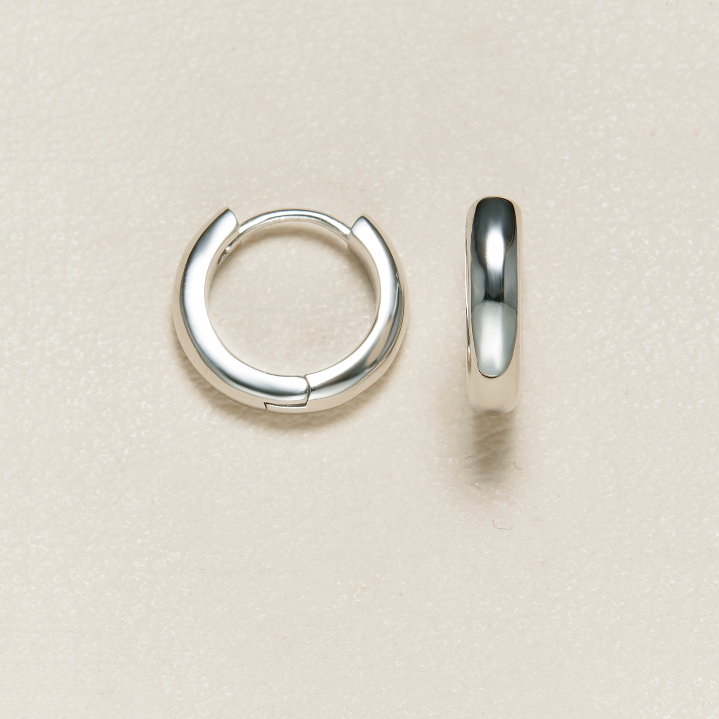AHCHOO  静奢简约通勤S925纯银光面感素圈小耳环百搭迷你耳扣女,饰品/流行首饰/时尚饰品新,银饰耳饰,淘宝优惠券,粉丝福利购,淘宝优惠卷