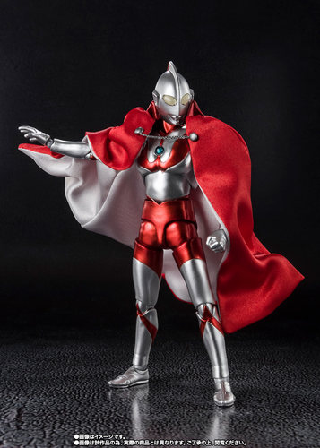 万代 SHF 初代奥特曼 55周年 电镀配色 带披风 全新现货