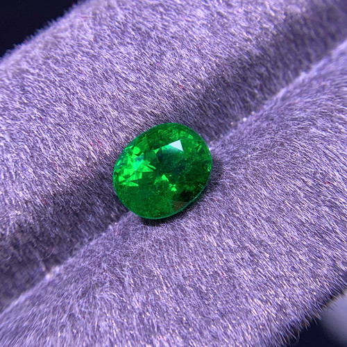 天然无烧沙弗莱裸石