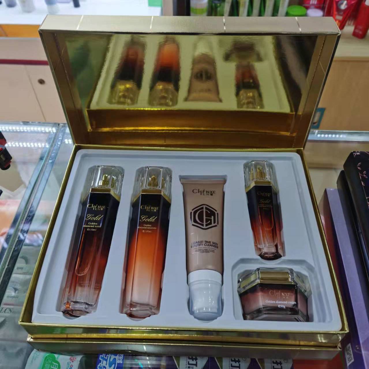 七分雪韩多多金钻奢养系列礼盒五件套弹嫩紧致淡化细纹舒缓肌肤补