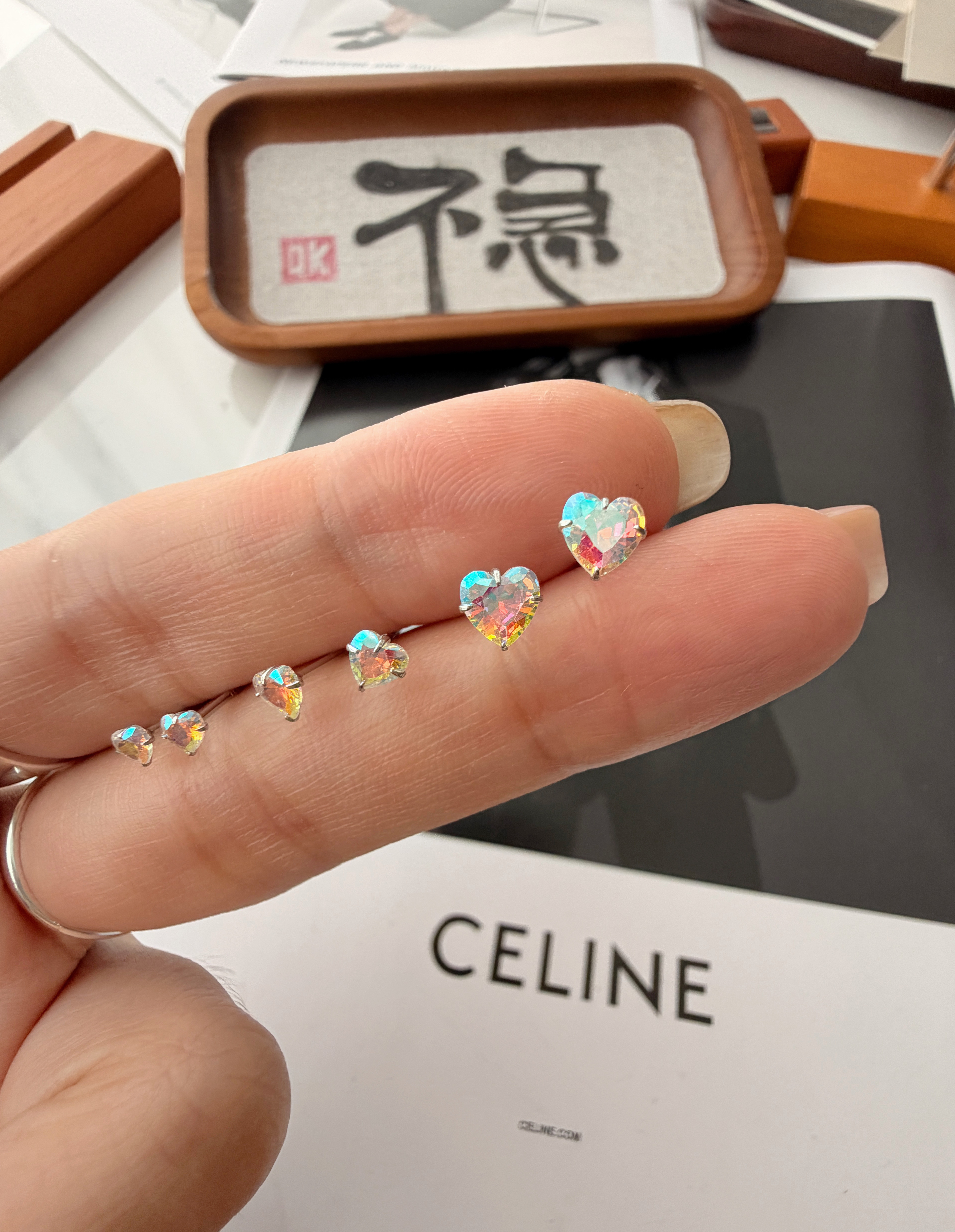 【彩虹心】很好看呀！S925纯耳钉