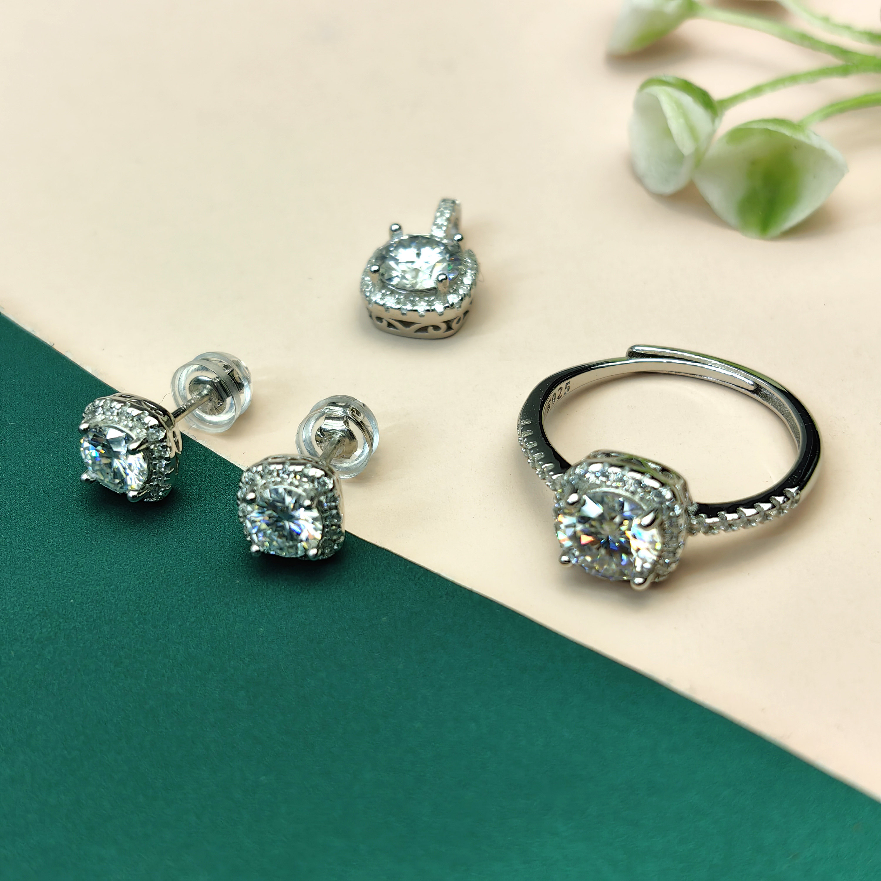 通体S925纯银方糖戒指耳钉吊坠套装时尚简约锆石方糖套装,饰品/流行首饰/时尚饰品新,其他DIY饰品配件,淘宝优惠券,粉丝福利购,淘宝优惠卷