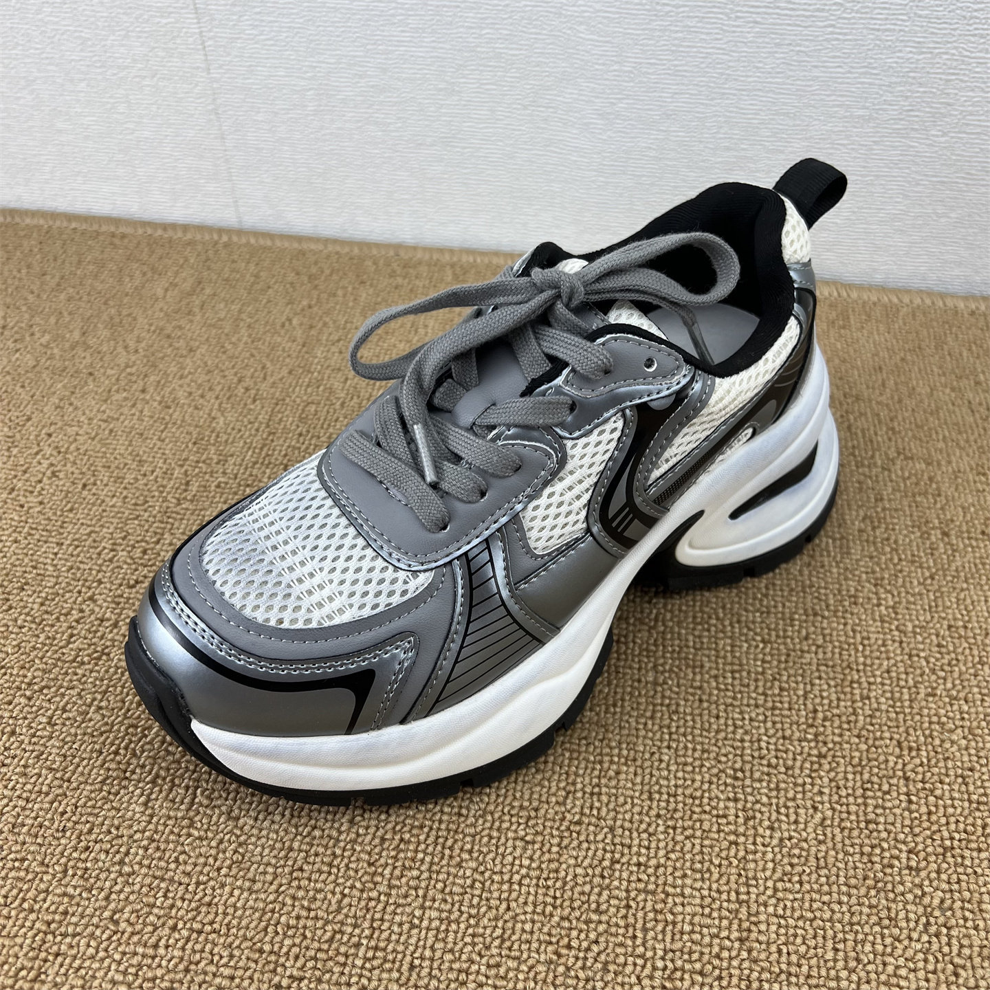 断码处理2025新款真皮厚底老爹鞋时尚百搭女鞋运动休闲鞋网面拼色,女鞋,老爹鞋,淘宝优惠券,粉丝福利购,淘宝优惠卷