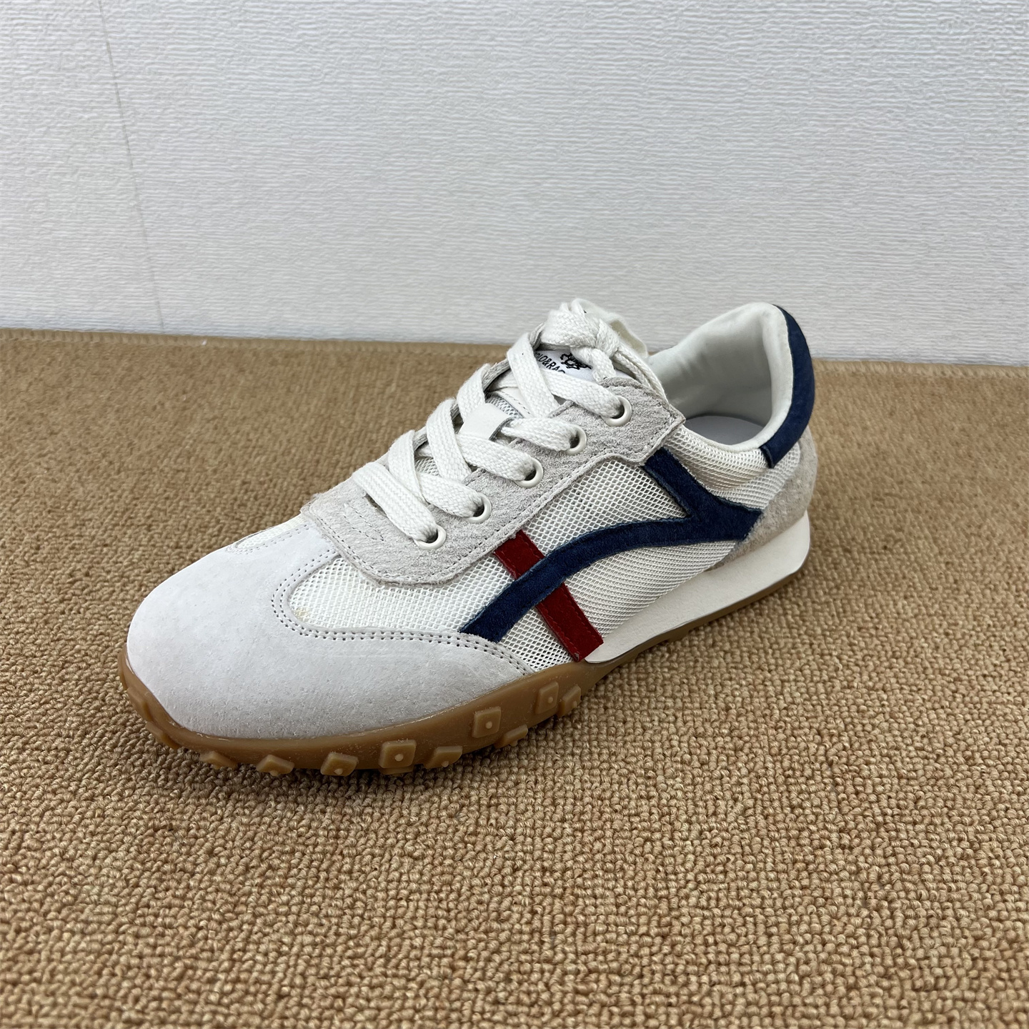 2025新款真皮厚底小白鞋