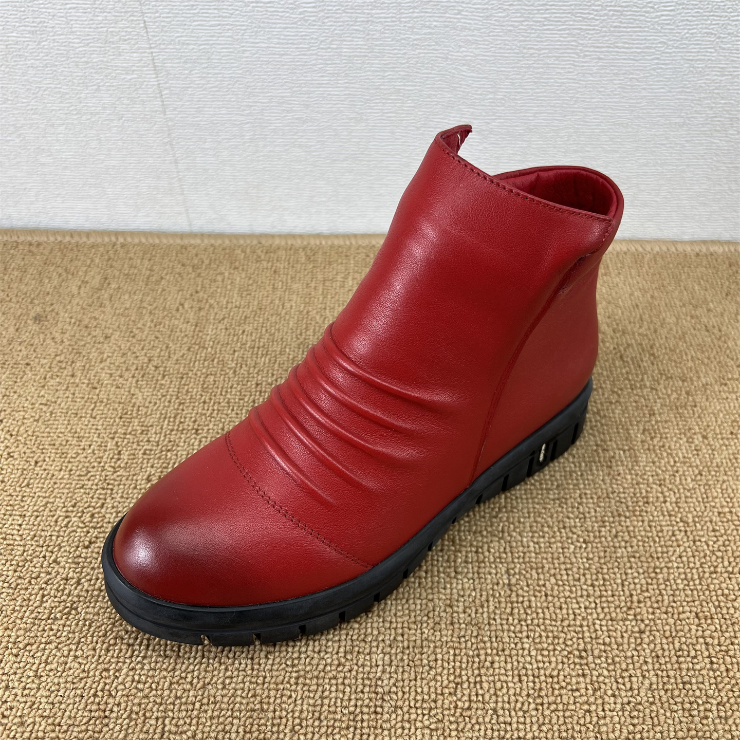 冬季女鞋断码处理厚底马丁靴