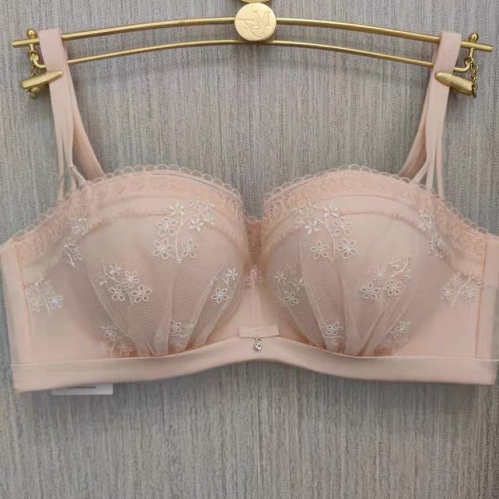 曼妮芬阳台杯文胸20812192无钢圈美背聚拢模杯性感蕾丝上薄下厚白