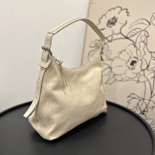 中号尺寸大容量简约百搭松弛感
