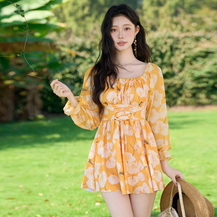 法式度假风印花泳装女大码长袖系带收腰显瘦裙式分体泳衣温泉沙滩