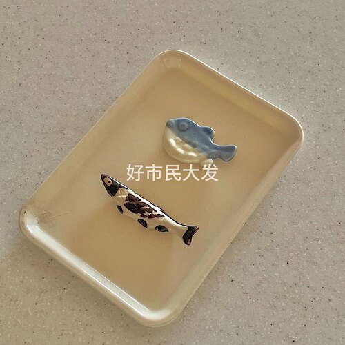 好市民大发 日式可爱陶瓷小鱼系列桌面筷子架餐具架创意家居摆件