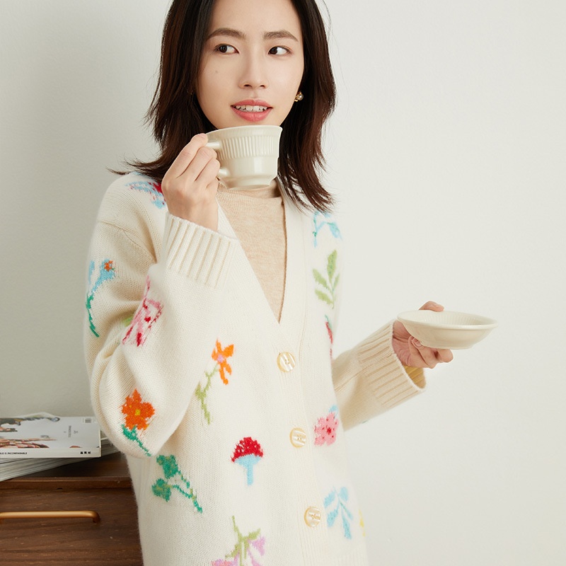 HEART秋冬新款100%纯山羊绒V领单排扣开衫女花朵提花长袖厚款外套