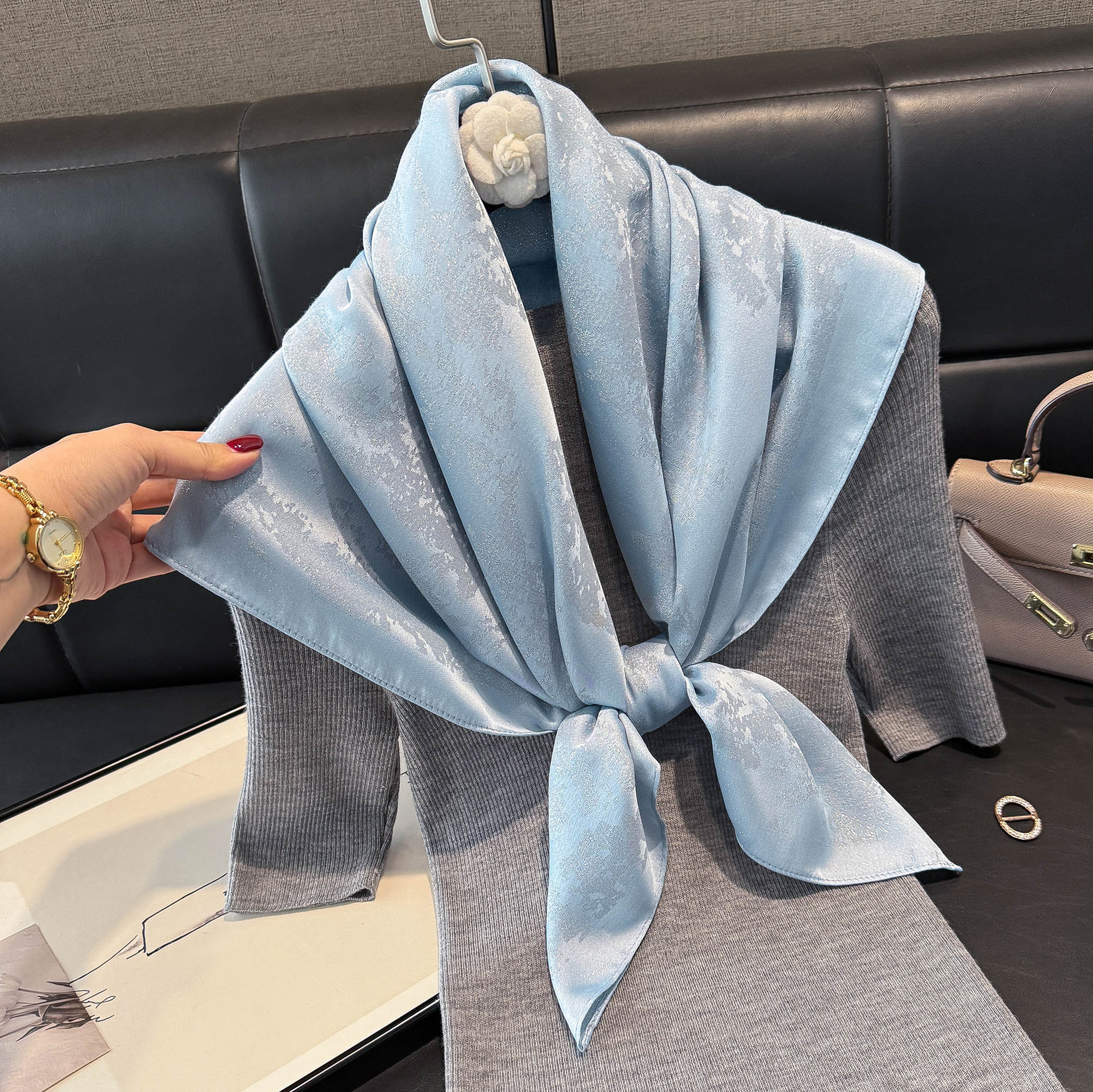 春夏新品仿真丝围巾天丝棉丝巾时尚高级百搭女士可披肩围巾女批发