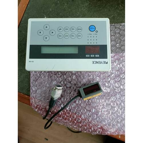 议价KEYENCE基恩士DV-90数字控制器和扫码器BL-601，
