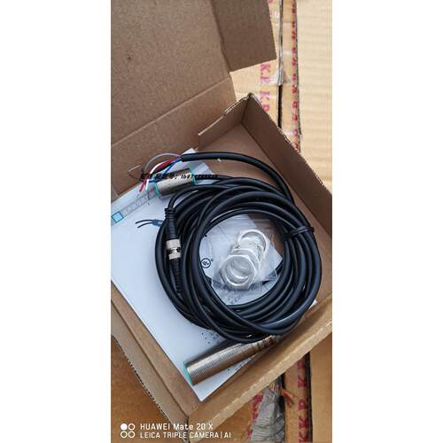 议价UDC-18GM50-255-3E1倍加福P+F声波双张检测传器206938