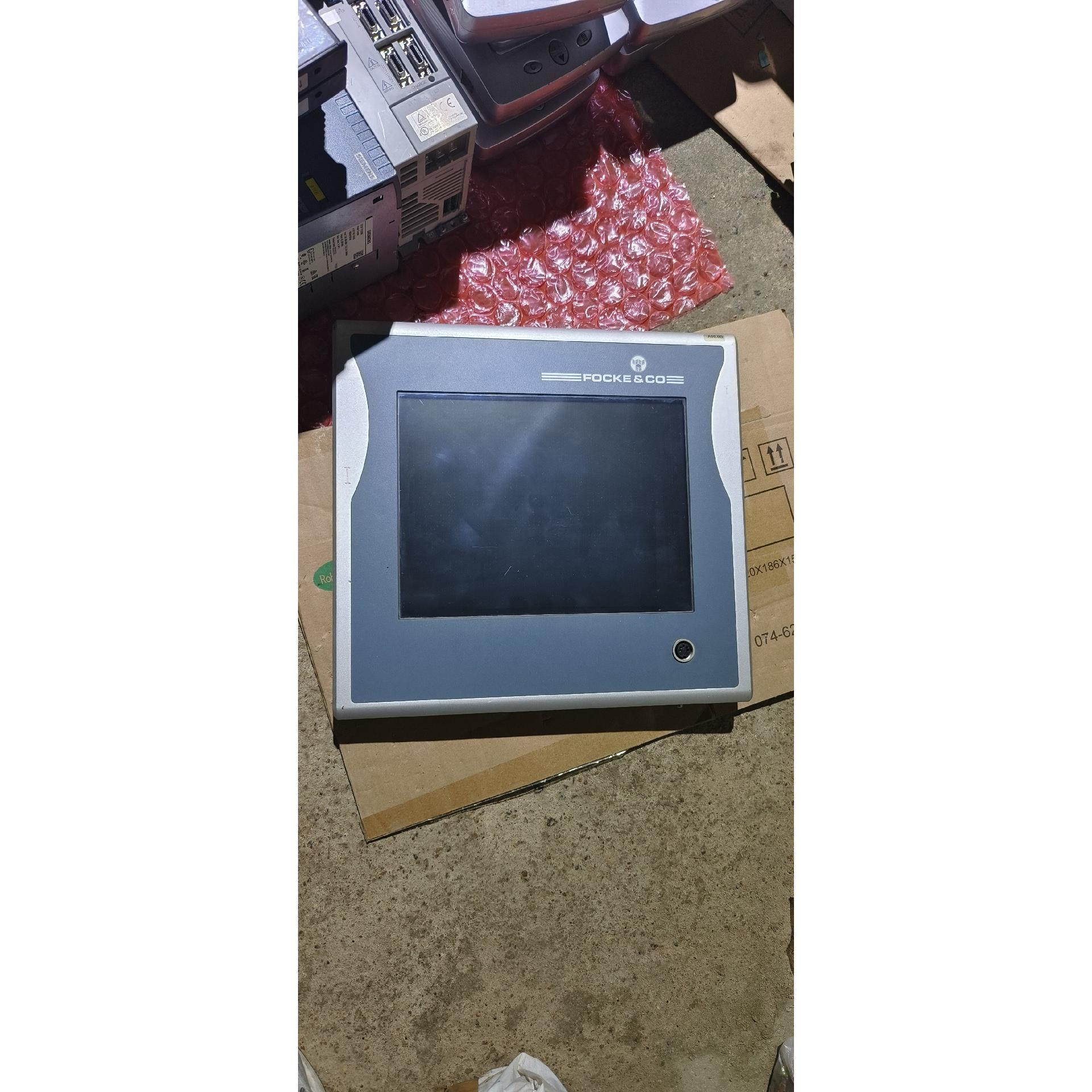 议价机倍福触摸屏CP7001一1003一001（