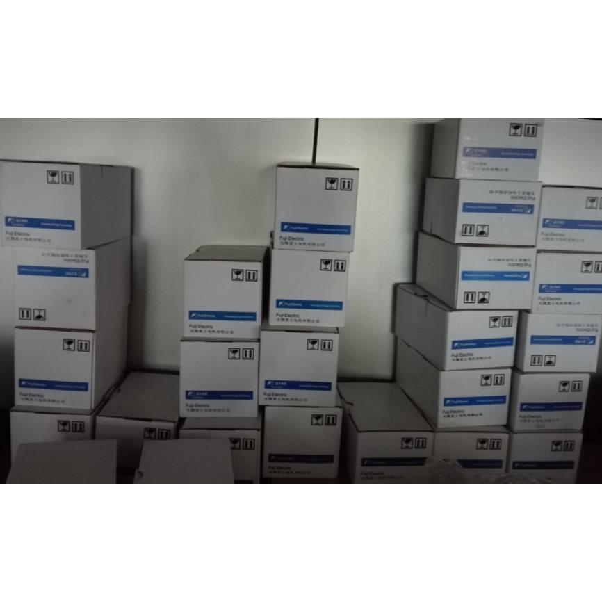 议价PXR4系列温控表 PXR4TAY1-8W000-C 咨格商