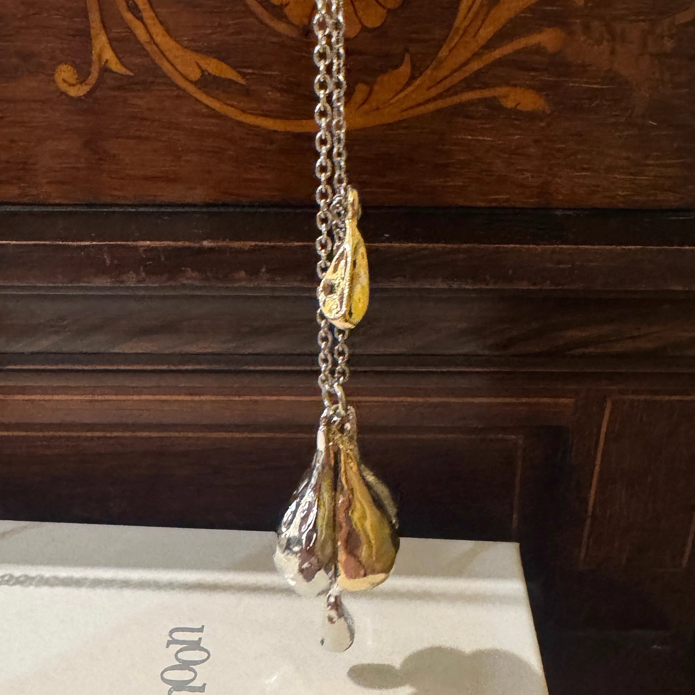 自制韩国小众品牌SINOON上新【蒜鸟蒜鸟】拼色无花果水滴吊坠项链