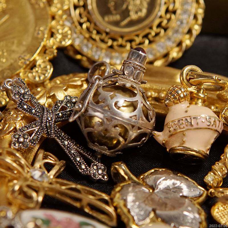 vintage西洋古董首饰欧美优雅中古宫廷复古镀金雅芳monet项链吊坠