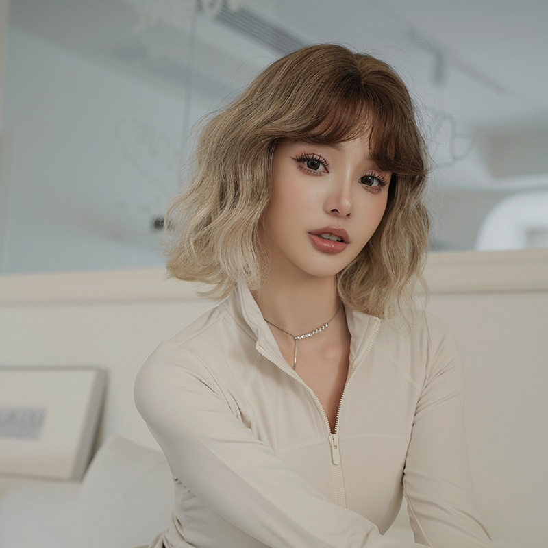 亚麻渐变浅棕假发小八字中分刘海短卷发法式蛋卷发短发全头套wigs