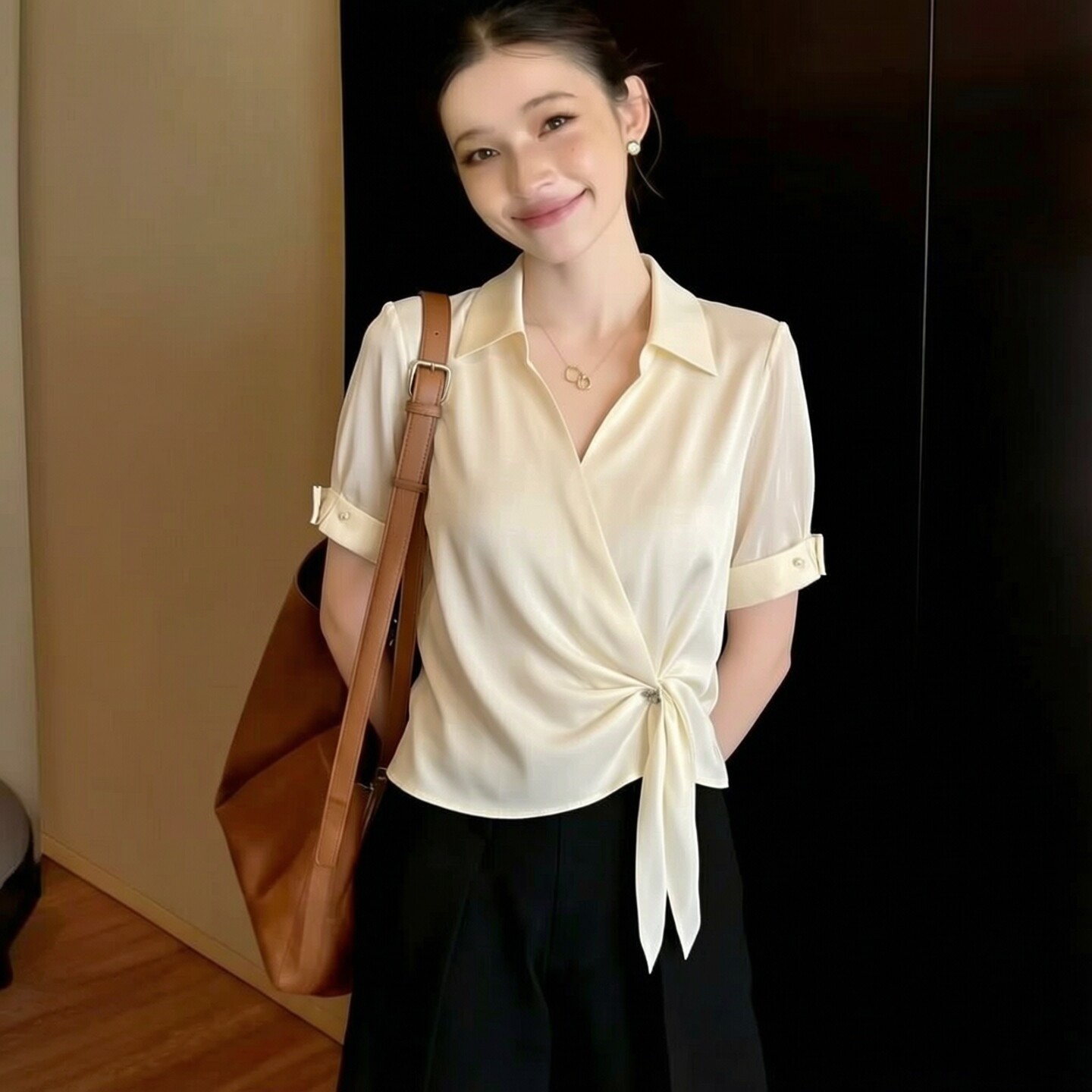2026夏魅M系列 衣佳人折扣女 翻领 褶皱腰身 短袖衬衣雪纺衫 2206