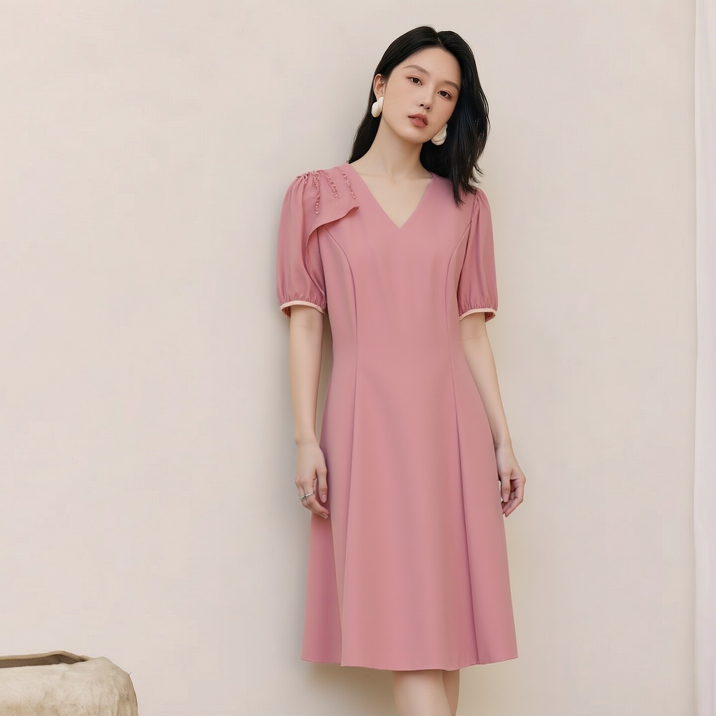 2226夏魅系列 衣佳人折扣女装 钉珠设计 粉嫩修身连衣裙 8108