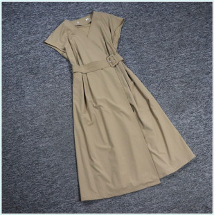 衣佳人折扣大码 连衣裙 女装 腰带收腰 8155 V字领 2025夏魅M系列