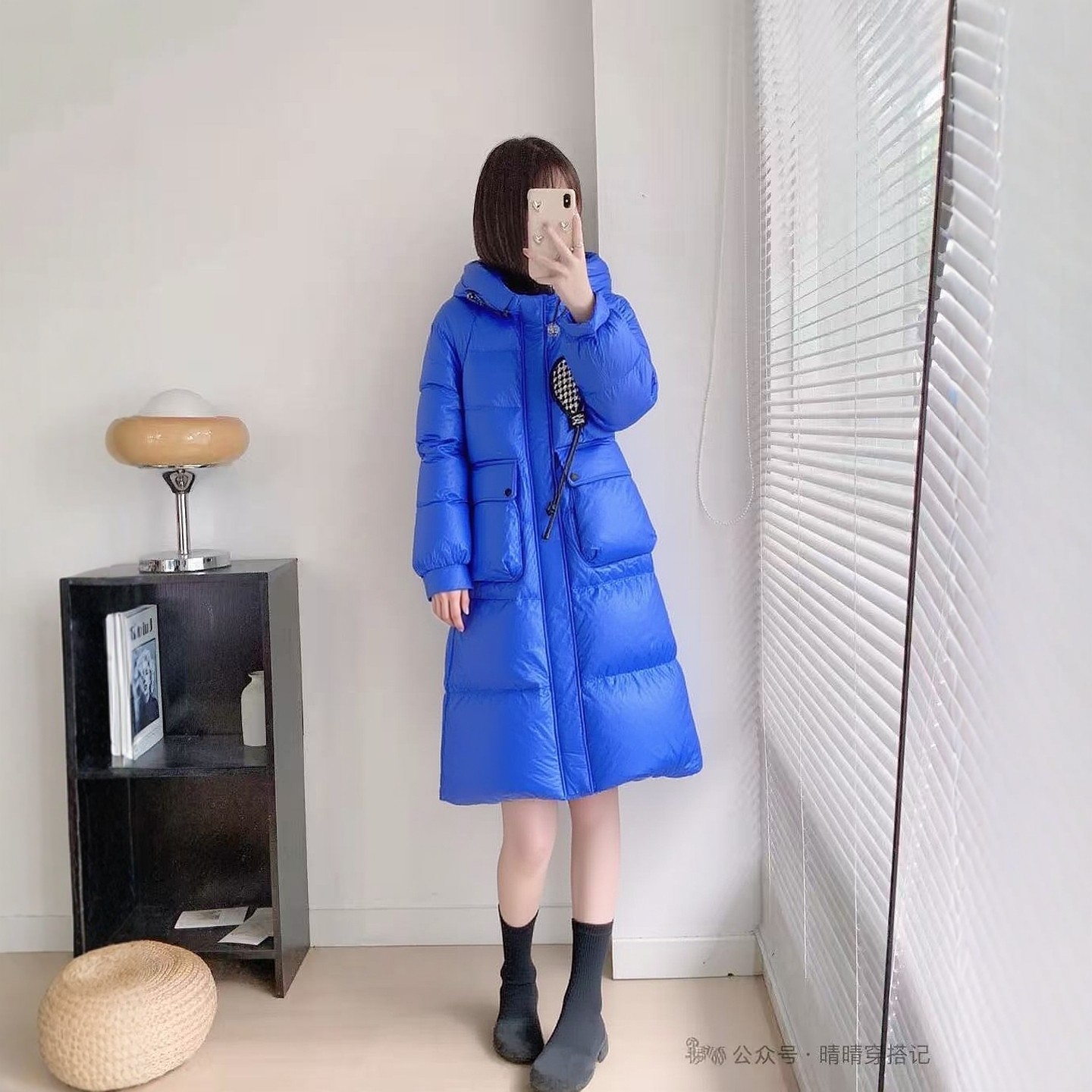 2025冬九T系列 衣佳人折扣女装 连帽 简约 长款加厚厚实羽绒服 09