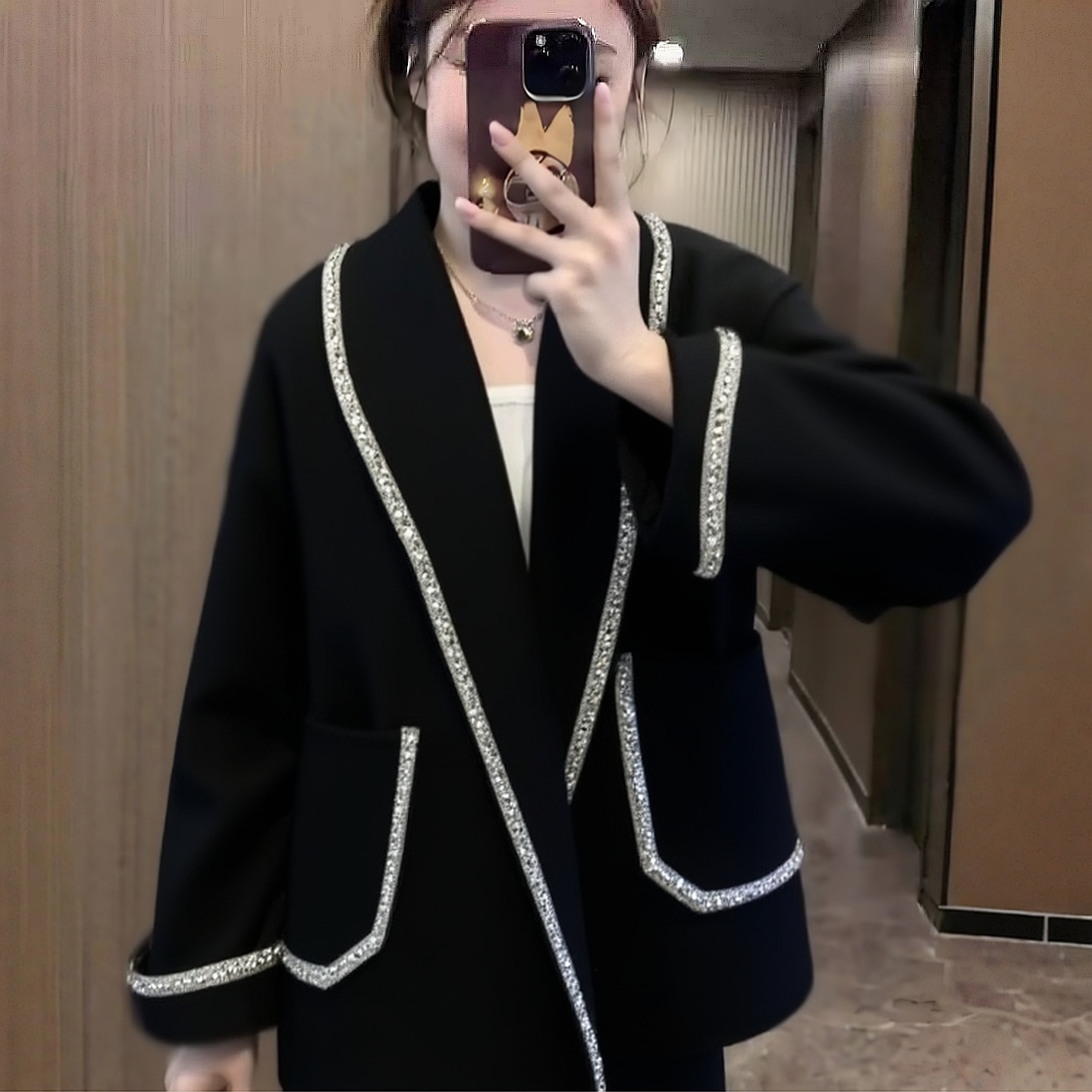 2025冬诚C系列 衣佳人折扣女装 翻领 钉珠卷边袖 双面呢大衣 2029