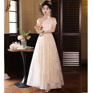 订婚礼服2026新款宴会气质新中式改良旗袍晚礼服挂脖露肩款晨袍