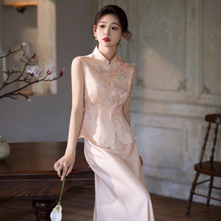 新中式新娘敬酒服轻奢回门旗袍两件套女国风粉色订婚礼服裙高级感