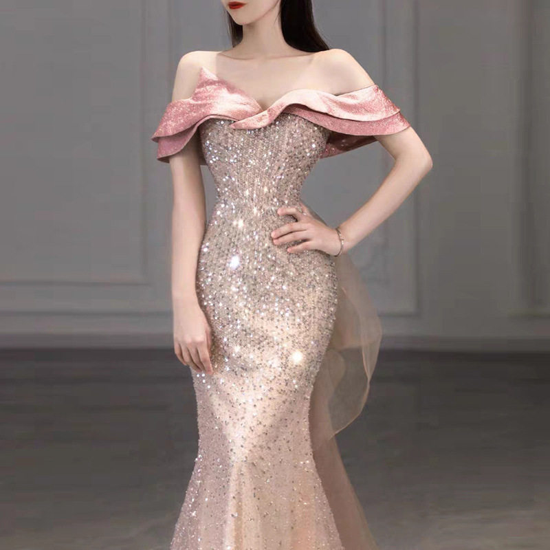 一字肩晚礼服轻奢小众显瘦鱼尾主持人宴会连衣裙新娘结婚敬酒服春