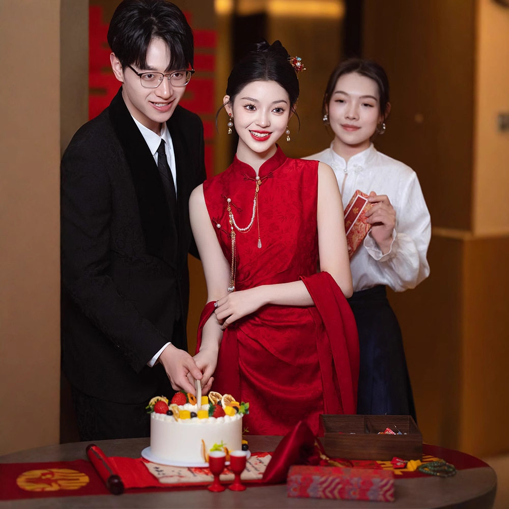 新中式晨袍女新娘无袖旗袍敬酒服红色订婚礼服裙夏结婚便装出阁宴