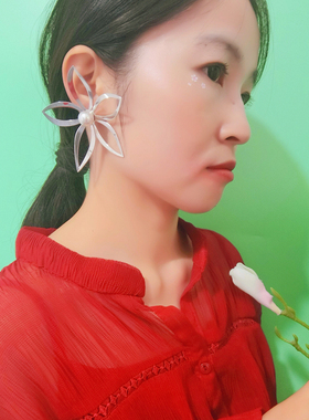 DD未来系列/时髦女生款 欧美秀场风格 夸张不规则花朵耳钉
