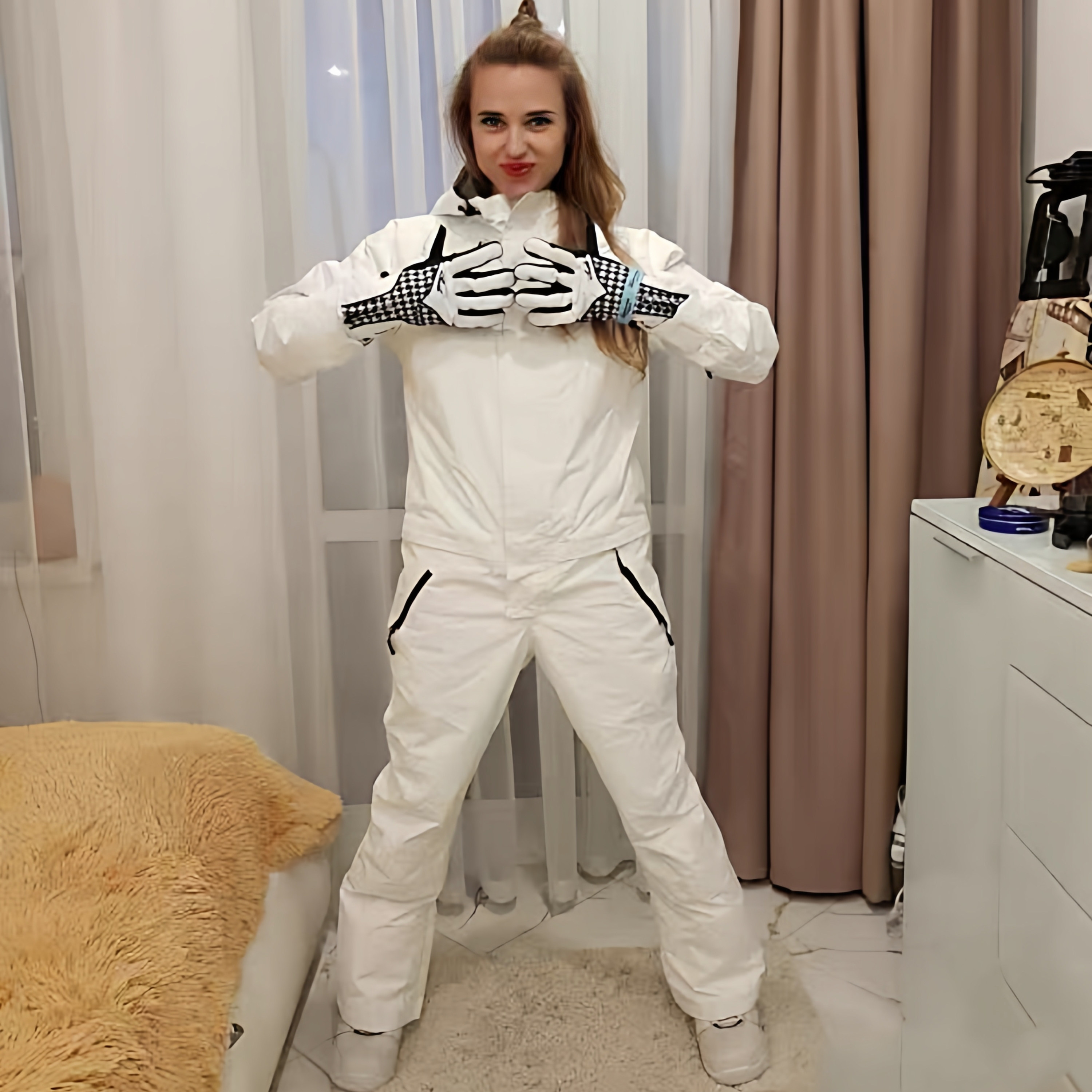 全新有瑕疵单板滑雪服套装腰围有拉链薄棉白色封胶防水连体滑雪服