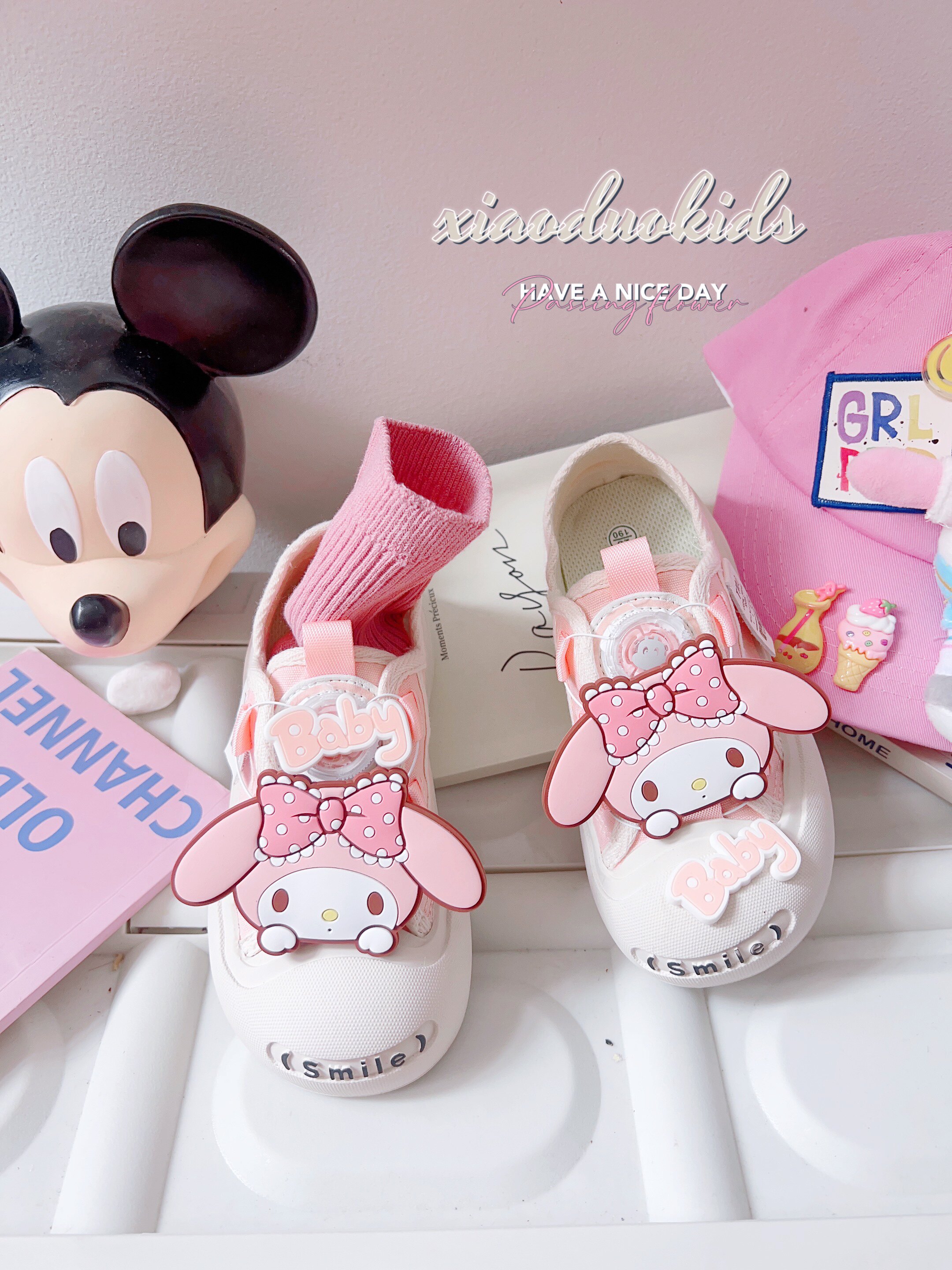 开口笑儿童帆布鞋2024春秋卡通女童大头鞋旋转纽扣鞋粉色板鞋童鞋