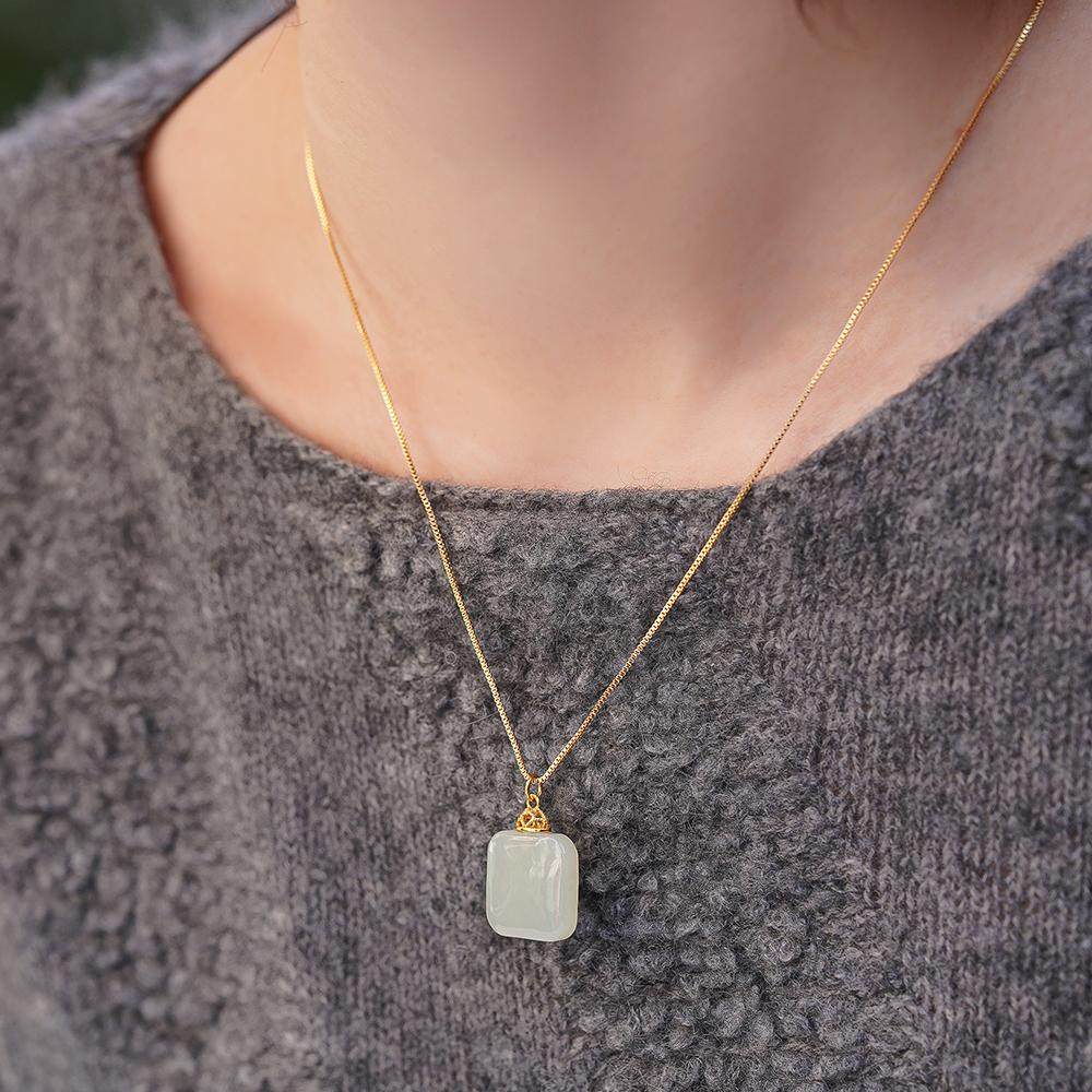 珞有时「无事好运」新中式和田玉小方糖吊坠无事牌项链女