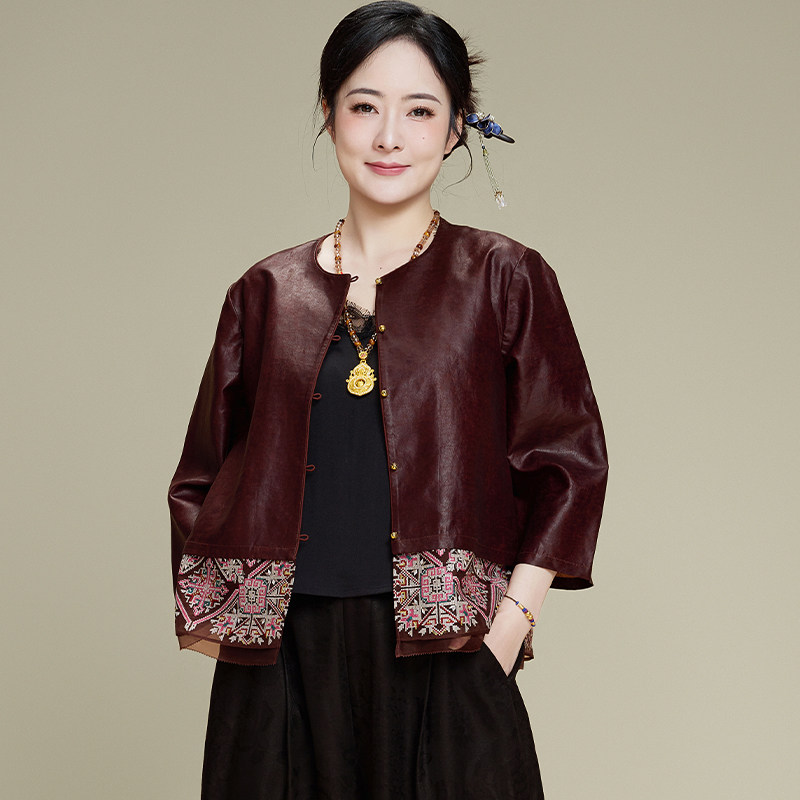 新中式外套【香云纱】早春女款2026新款今年流行精致刺绣短外套