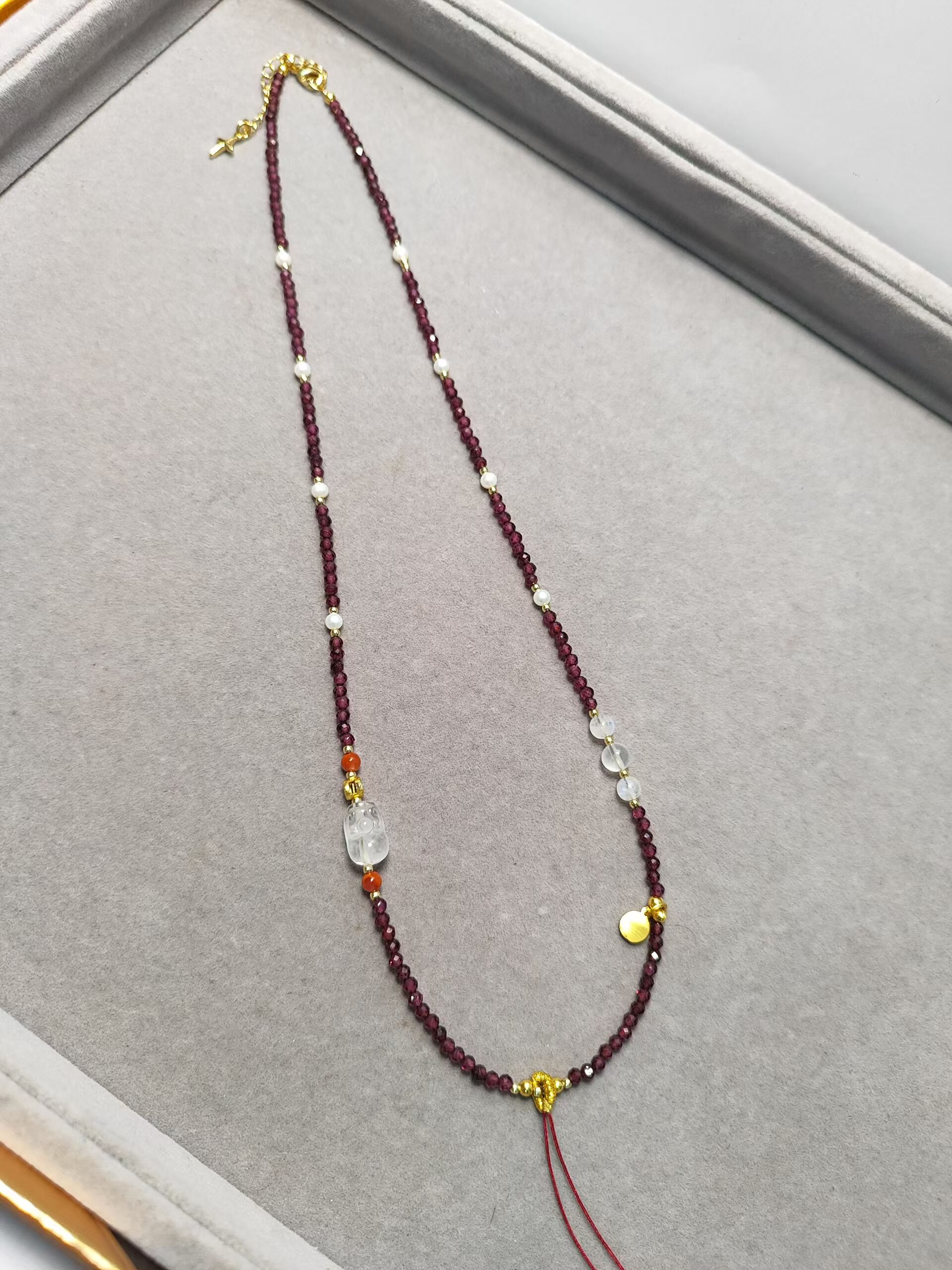 紫牙乌石榴石钻石切面项链绳白水晶貔貅淡水珍珠月光石南红黄财神