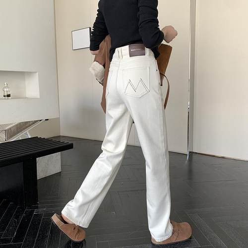 2025年秋冬百搭牛仔直筒长裤