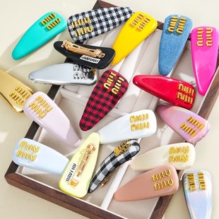 Miu质感金属标皮质面包刘海发夹弹簧夹BB夹鸭嘴夹精致时髦复古潮