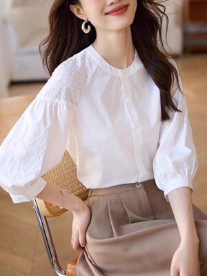 天丝衬衫别致绣花七分袖上衣