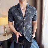 灰色
